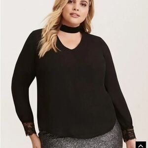 Torrid Georgette lace trimmed mock neck keyhole blouse sz 3